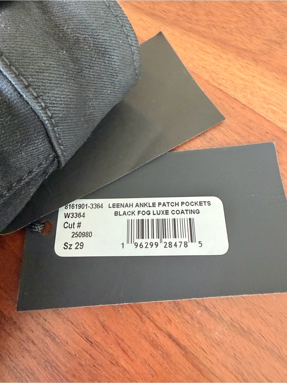 🖤 NWT PAIGE Leenah Ankle Patch Pocket Coated Jeans Black Fog Size 29 - Picture 7 of 8